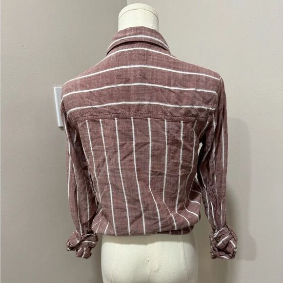 Abercrombie and Fitch Linen Blend Striped Long Roll Tab Sleeve Button Up Shirt - Picture 2 of 3
